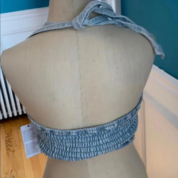 NWT! Women’s Guess light wash jean halter top, Large - Picture 4 of 6